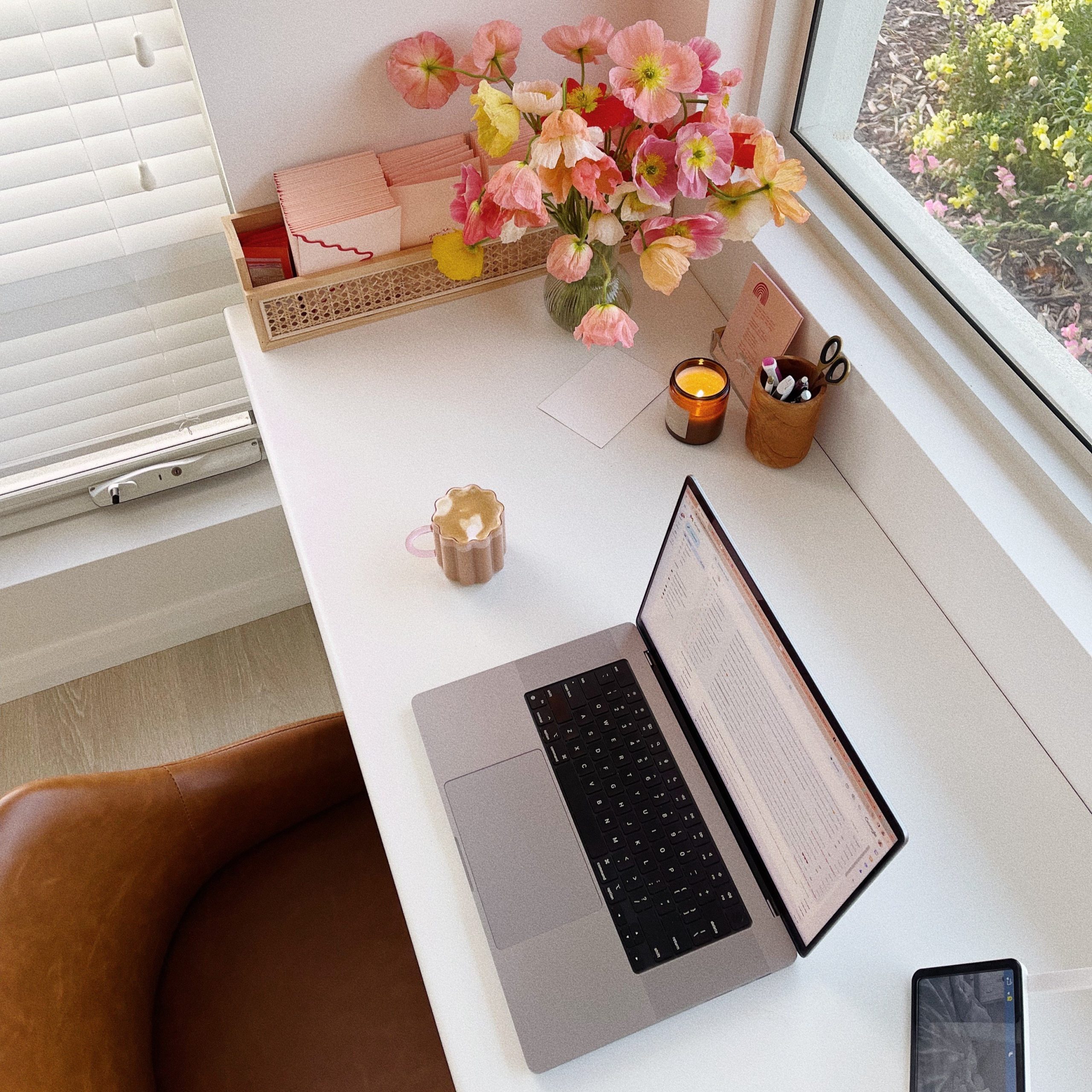 Processed with VSCO with dog1 preset AT&T laptop and flowers on desk