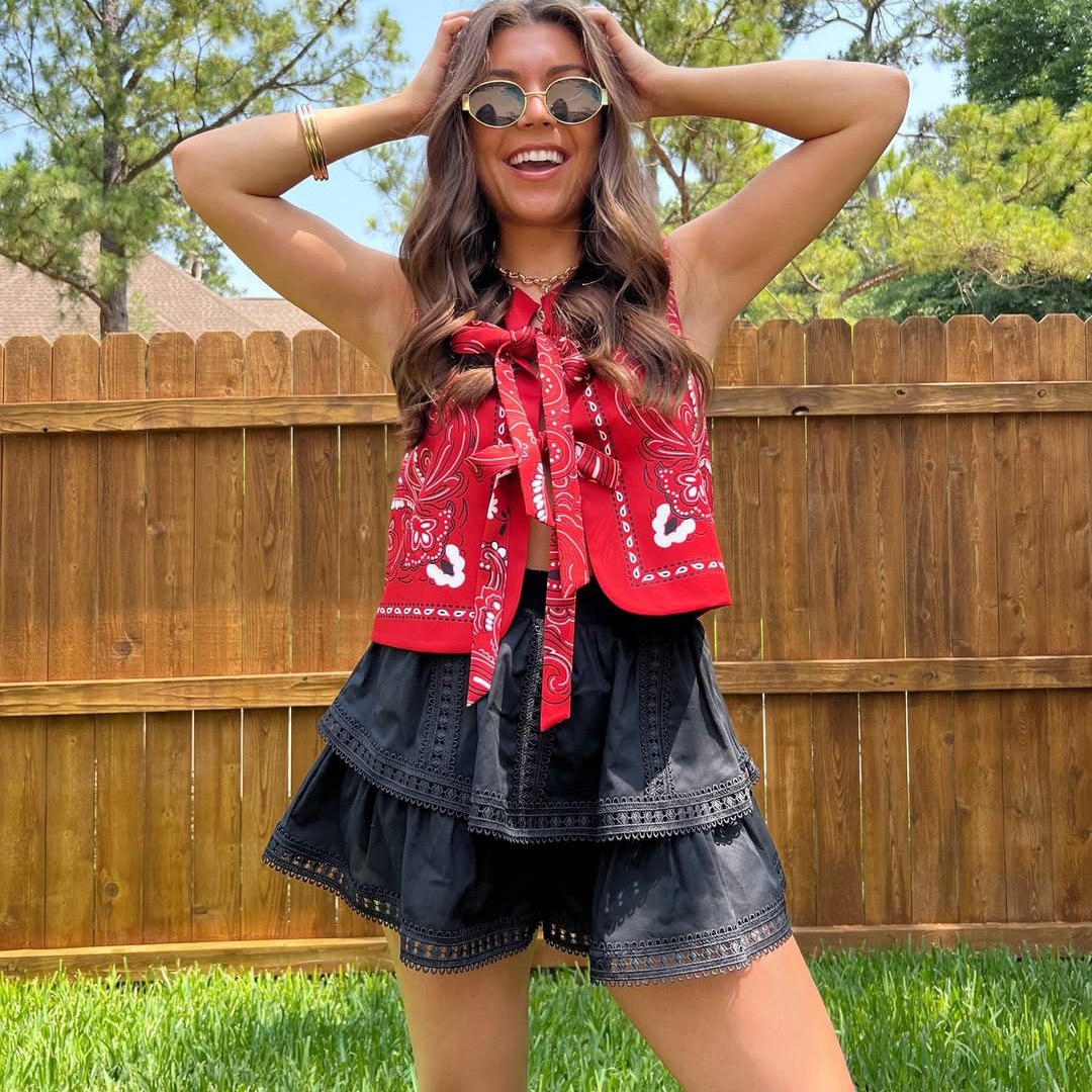 Edited in Tezza with: Brightness, HSL, Contrast, Temperature, & Crop Francesca's red shirt black skirt